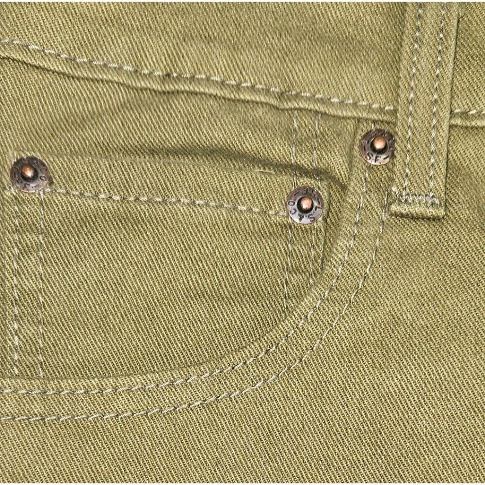 LEVIS Relaxed Fit Boot Cut 550 Misses Levi's Jeans Size 8 NWT - Picture 4 of 16